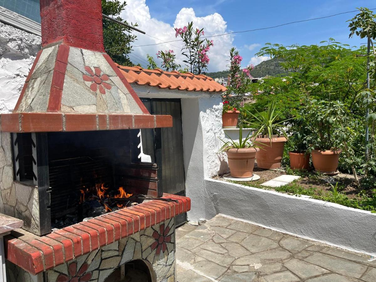 Vasilis Garden House Holiday home *